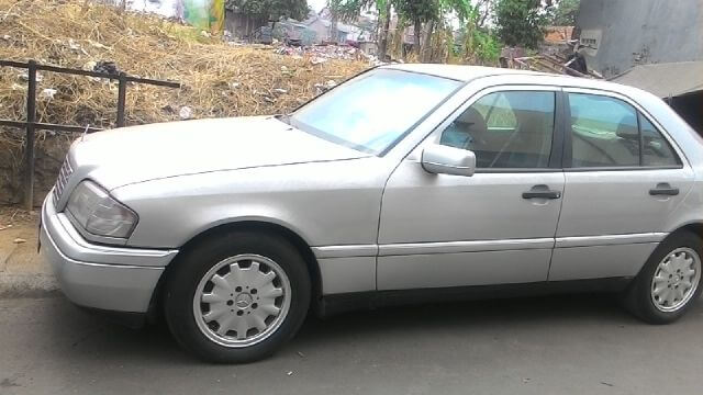 Jual Mobil Bekas