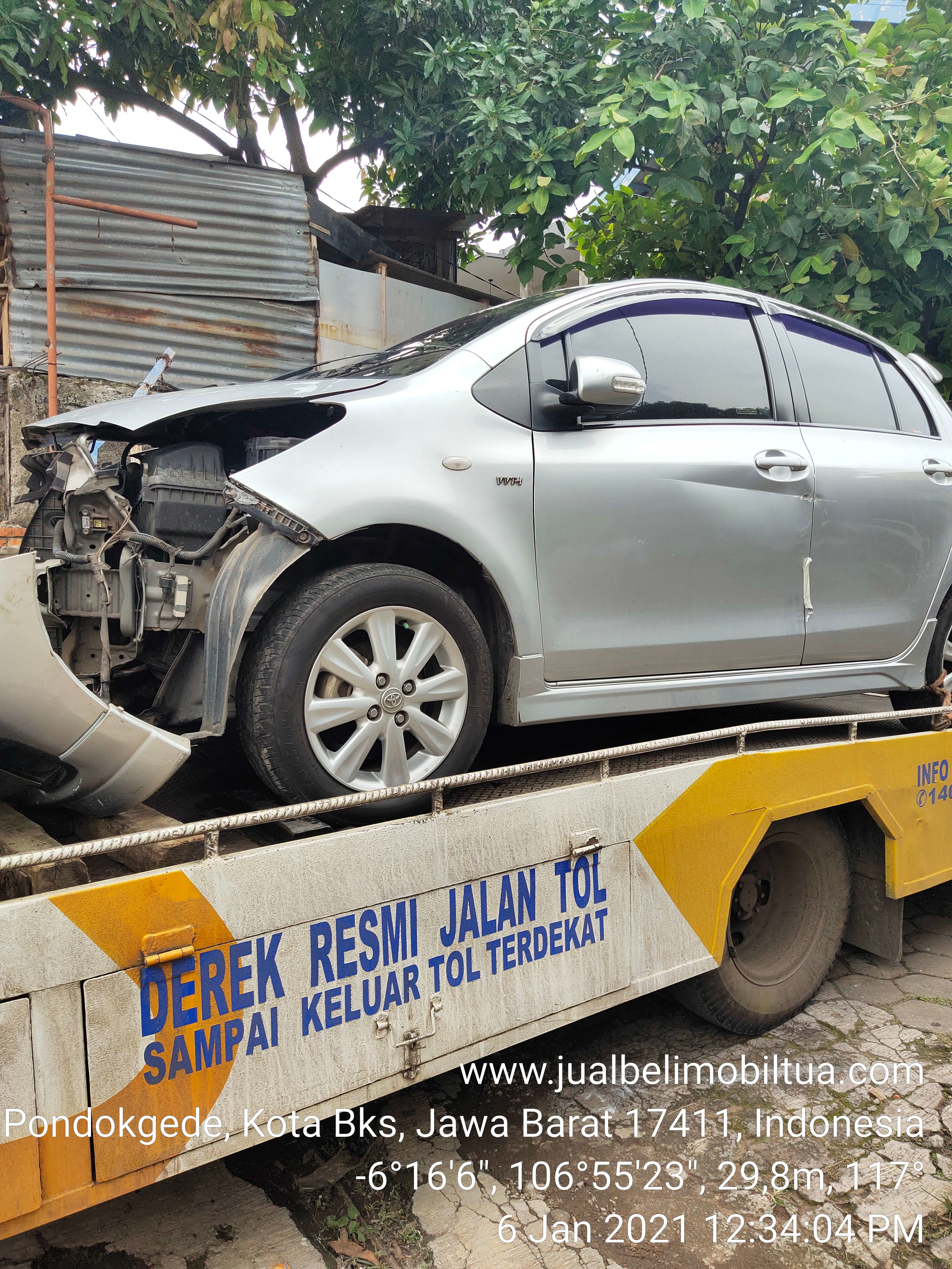 Jual beli mobil bekas Tabrakan